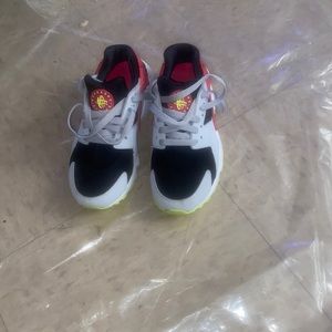 Kids sneakers size 3/5